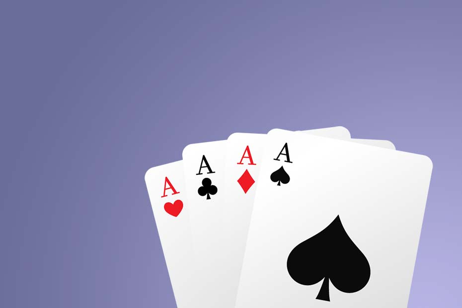 Vier Karten mit Assen nebeneinander vor einem lila Hintergrund
